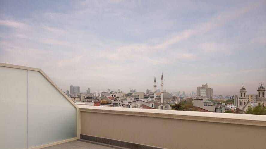 Moxy Istanbul Beyoglu