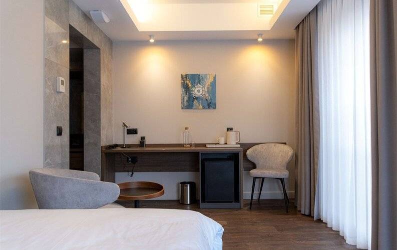 Nuur Hotel (Нуур Отель)