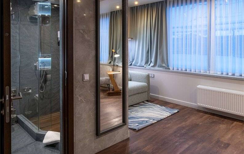 Nuur Hotel (Нуур Отель)