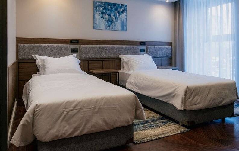 Nuur Hotel (Нуур Отель)