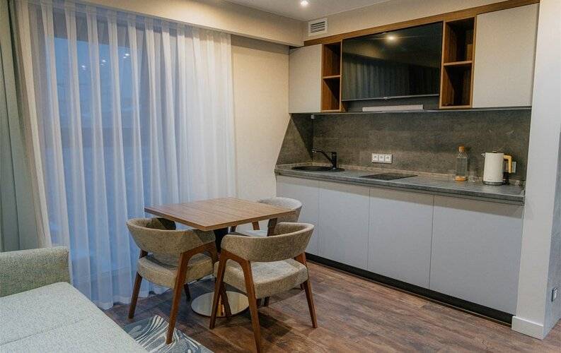 Nuur Hotel (Нуур Отель)