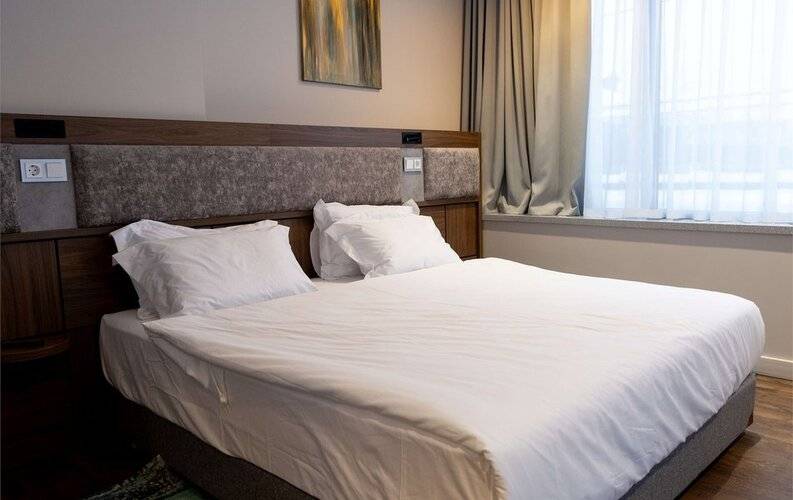 Nuur Hotel (Нуур Отель)