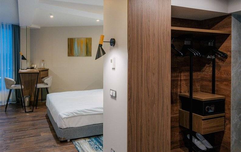 Nuur Hotel (Нуур Отель)