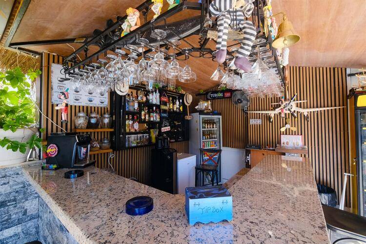 Moni Hotel