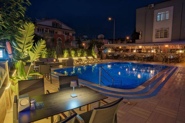 Moni Hotel