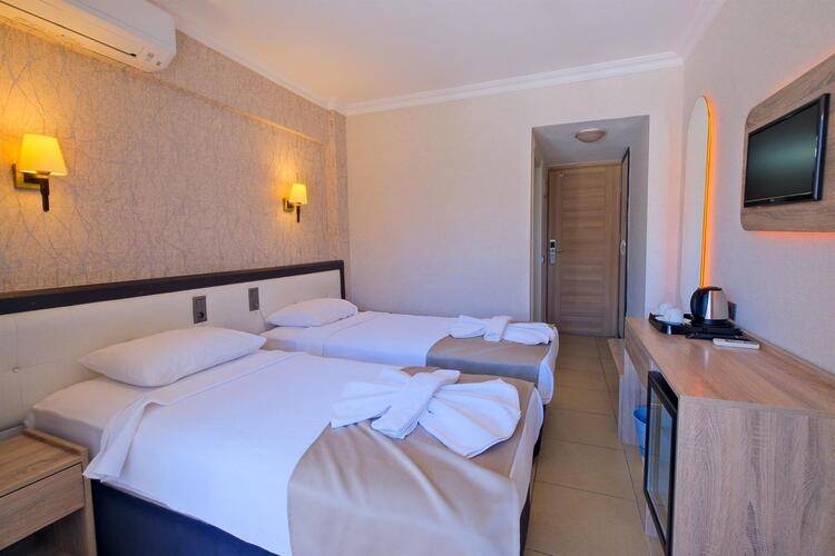 Moni Hotel