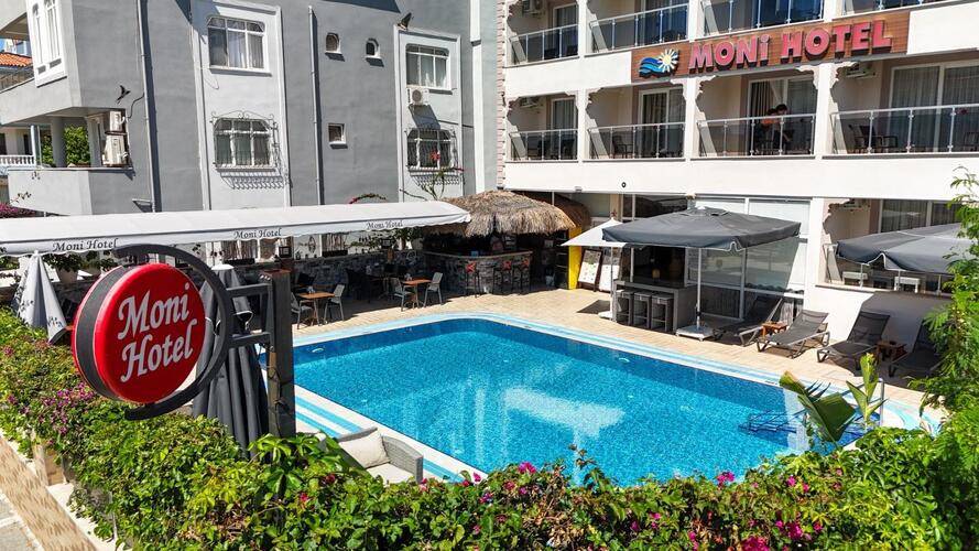 Moni Hotel
