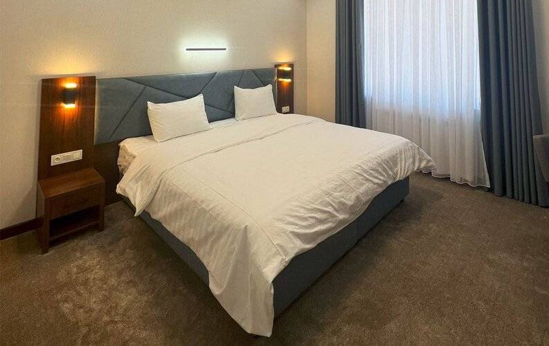 Reikartz Qarshi Hotel