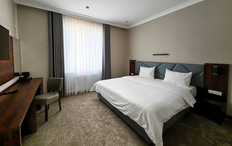 Reikartz Qarshi Hotel