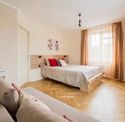 $item['hotel']['name']