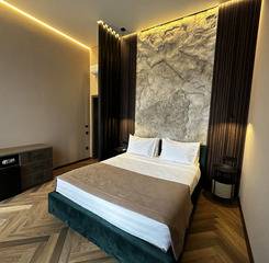 $item['hotel']['name']