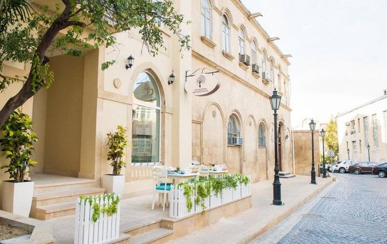 Two Seasons Hotel
