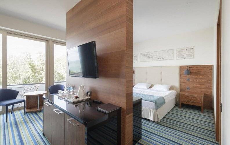 Hidens Hotel (Хайденс Отель)