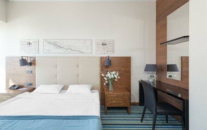 Hidens Hotel (Хайденс Отель)