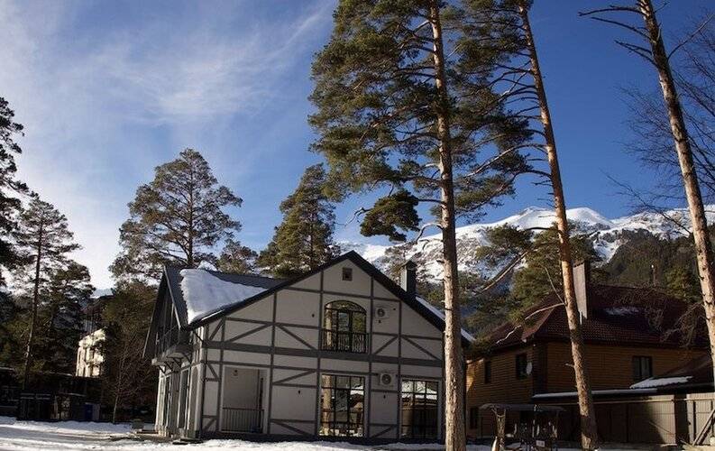 Residence (Резиденс Вилладж) Отель