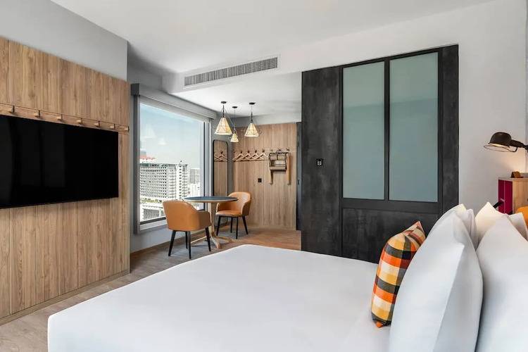 Moxy Bangkok Ratchaprasong