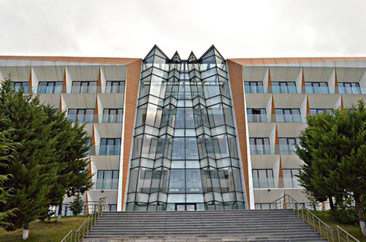 Arena Grand Hotel