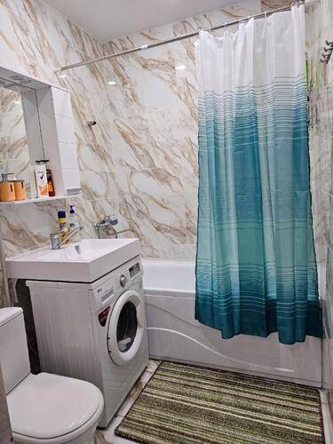 Отель Апартаменты На Улице Красных Коммунаров 1
