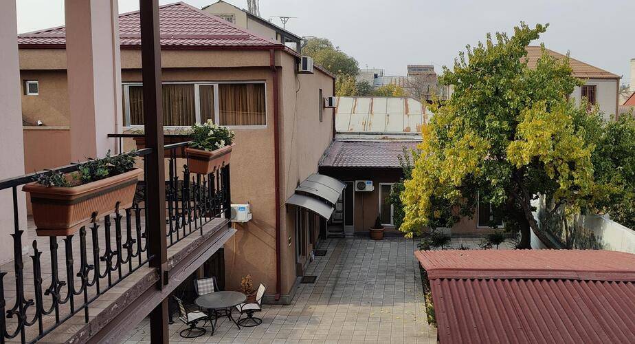 Areg Hotel (Арег)