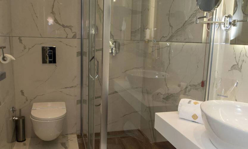H41 Luxury Suites