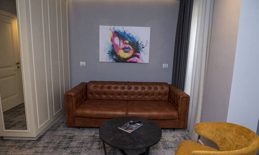 H41 Luxury Suites