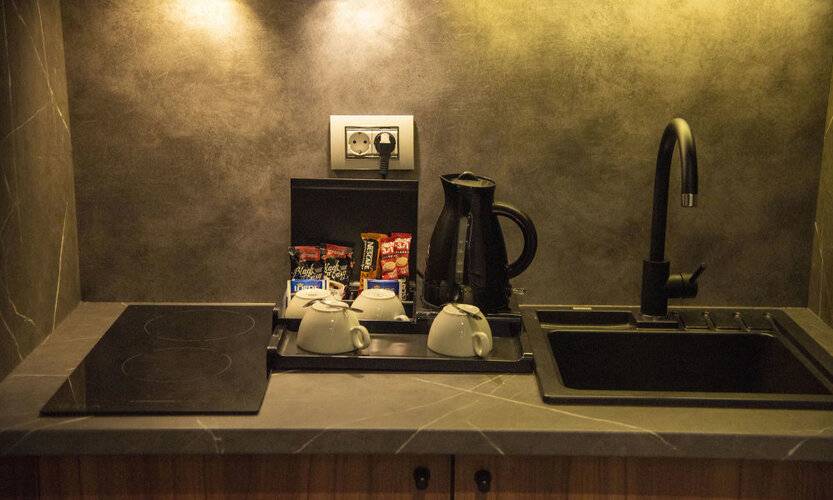 H41 Luxury Suites