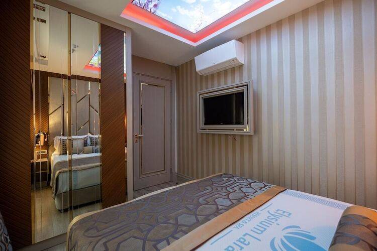 Elysium Deluxe Suites