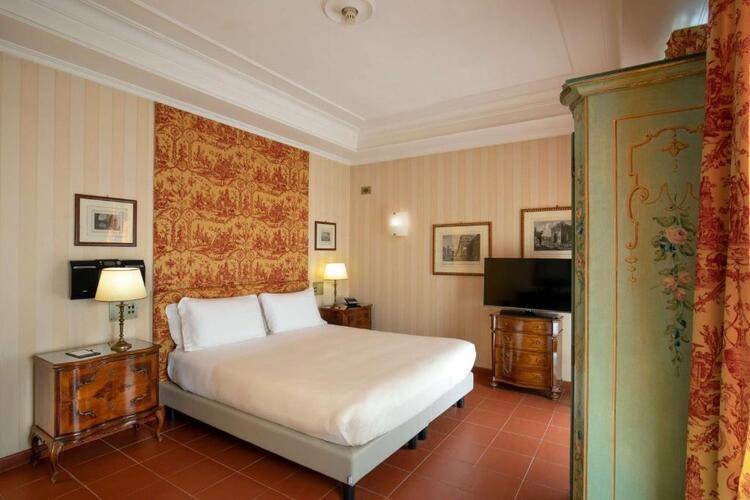 3* Hotel Canada