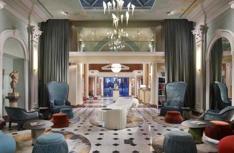 4* Leon S Palace