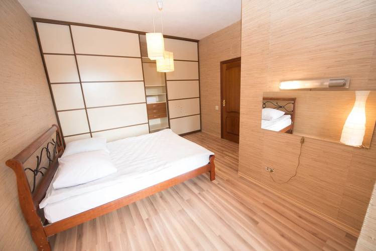 Апартаменты 3-Комнатные На Строительной