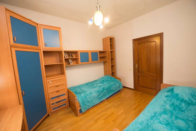 Апартаменты 3-Комнатные На Строительной