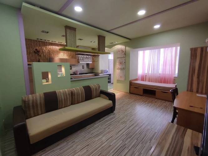 Апартаменты 3-Комнатные На Строительной