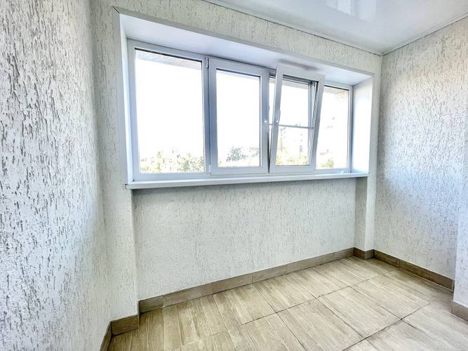 Большая Однокомнатная Квартира Сети "Panapartments" На Центральной Улице Города