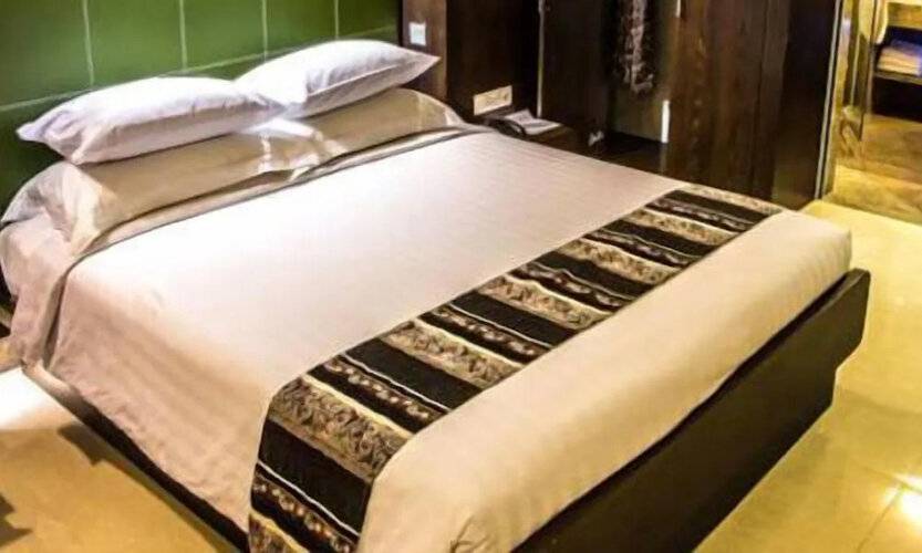 Crown Victoria Hotel Tulungagung