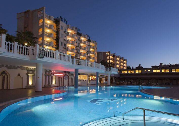 07 Group Hotel