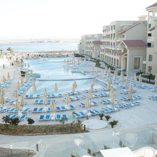 Serenity Sky Arc Hotel