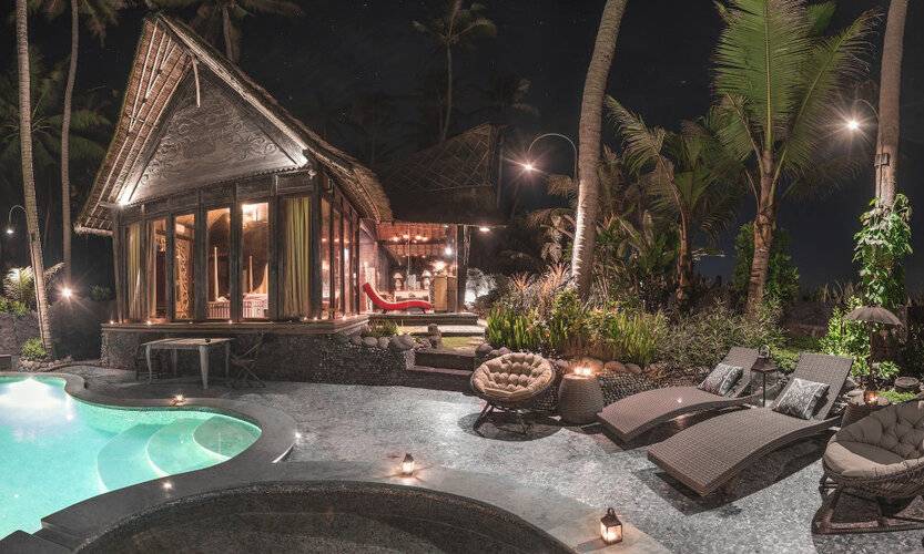 Absolute Beachfront Villa Laut