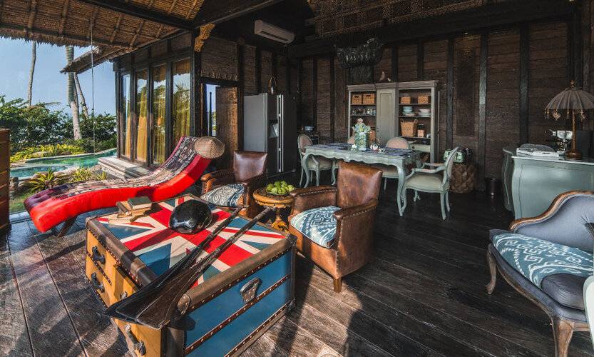 Absolute Beachfront Villa Laut