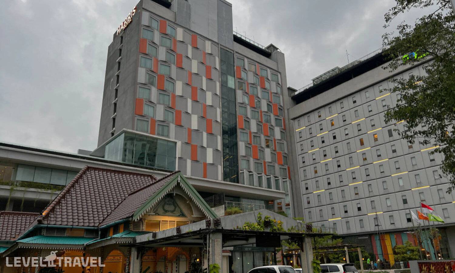 фотографии отеля Harris Hotel & Conventions Solo в Индонезия(Суракарта) - фото №17