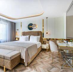 $item['hotel']['name']