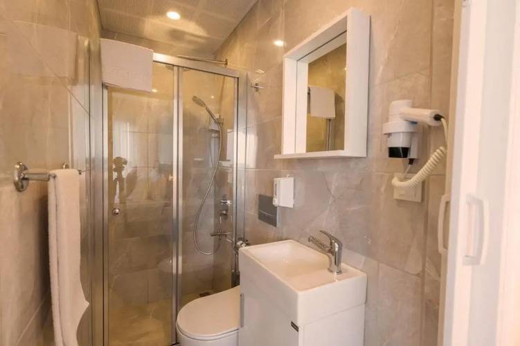 Echinus Lara Hotel