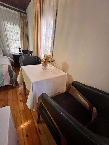 Hotel Tarihi Sari Konak