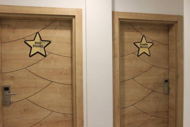 Retro Star Suites