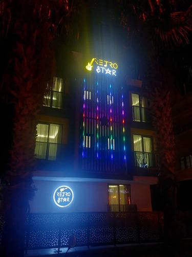 Retro Star Suites