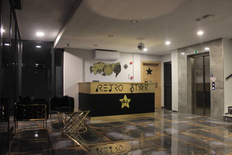 Retro Star Suites