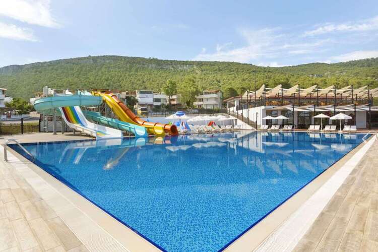 Ramada Resort By Wyndham Akbuk