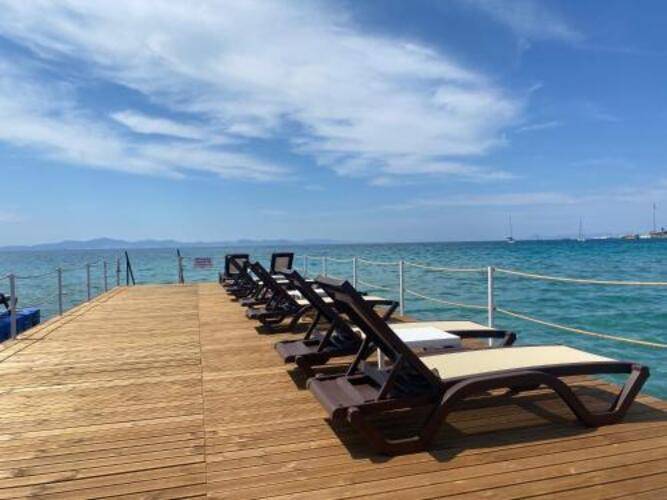 Seaside Apart Hotel