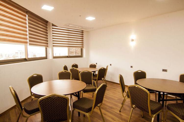 Majura Hotel