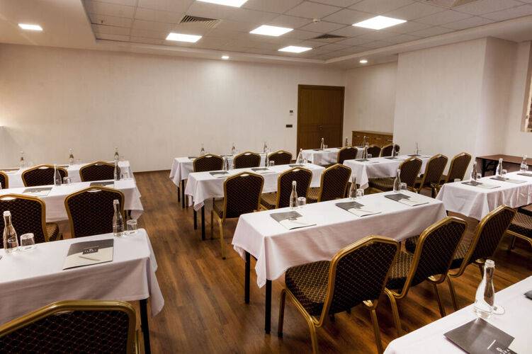 Majura Hotel