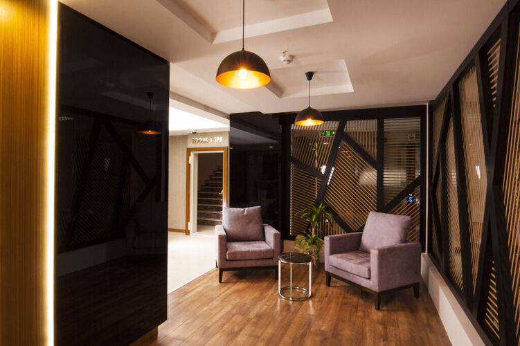Majura Hotel